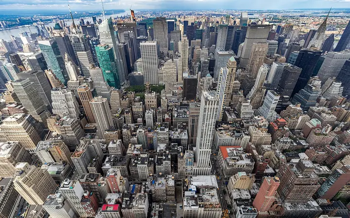 View north over Midtown Manhattan from the Empire State Building observation deck